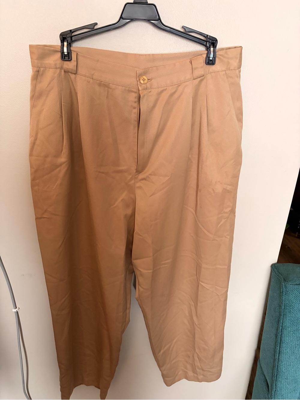 VINTAGE - Tan Pleated Dress Pants